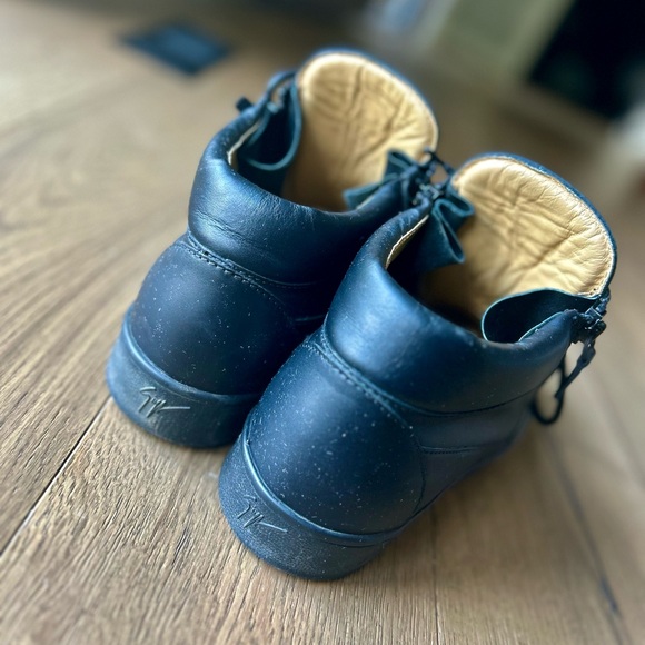 Giuseppe Zanotti Black Leather Double Zip High Top Sneakers - Picture 3 of 4